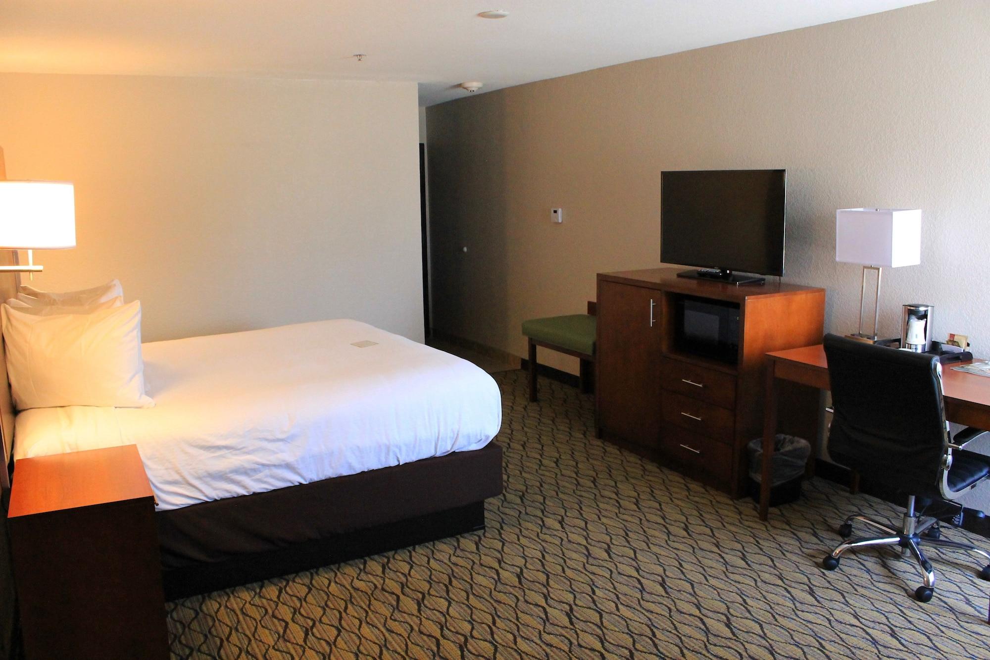 Wyndham Garden Fort Wayne Exterior foto